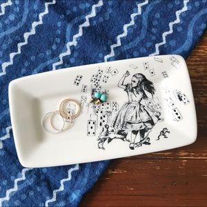 Fishs Eddy Alice in Wonderland dish